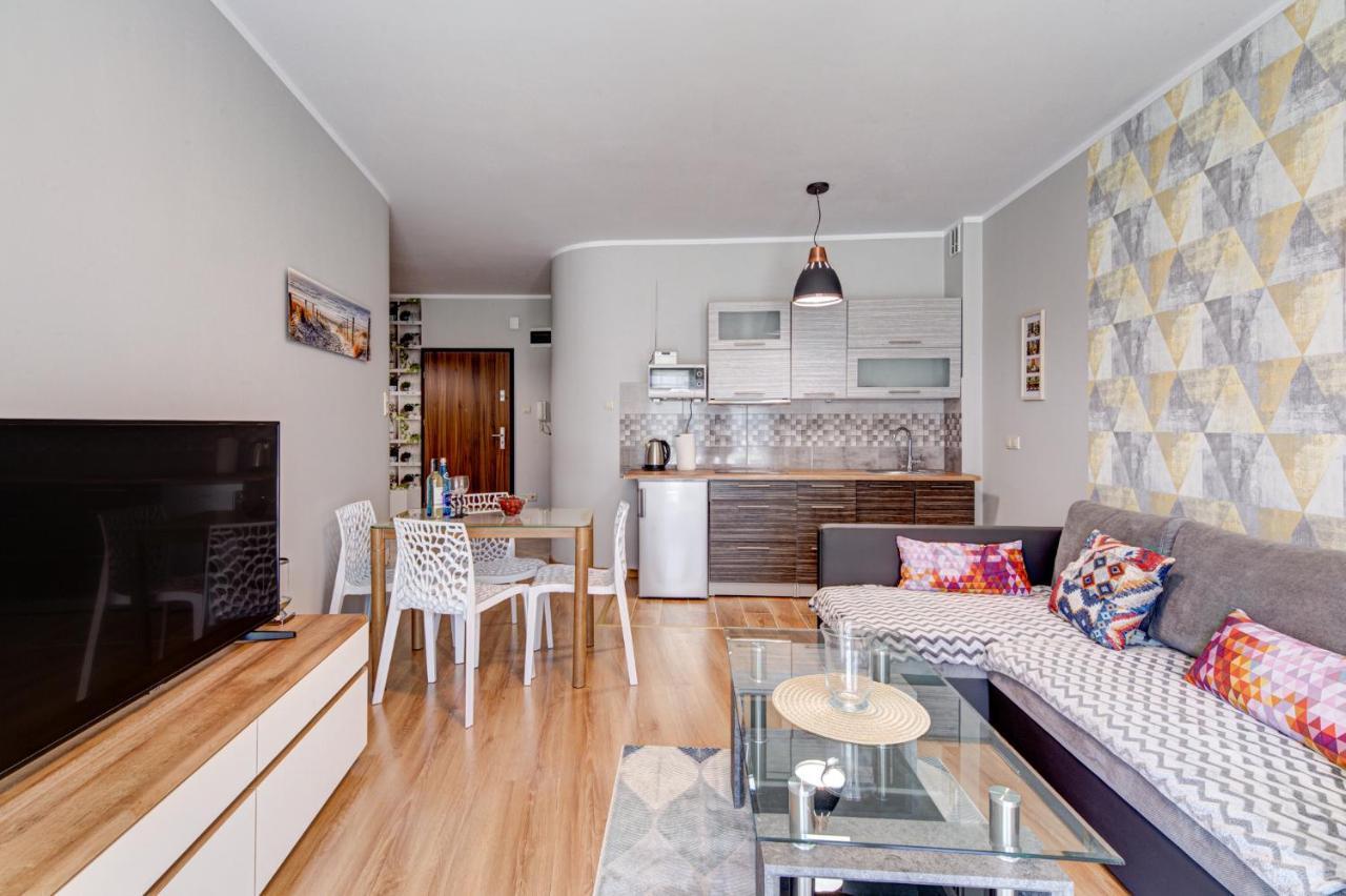 Apartament Morski Zakatek โปเบียโรโว ภายนอก รูปภาพ