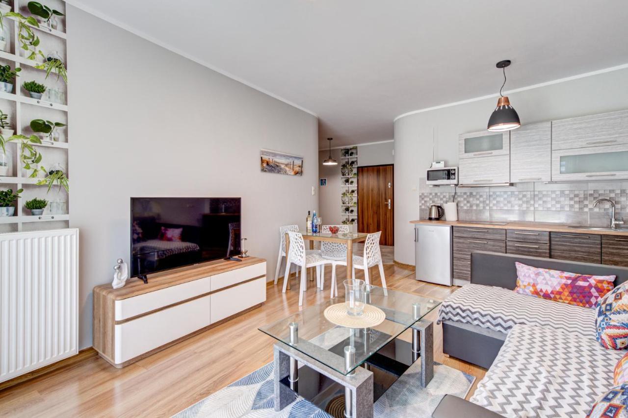 Apartament Morski Zakatek โปเบียโรโว ภายนอก รูปภาพ